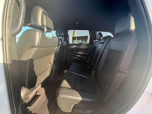 Used 2018 Jeep Grand Cherokee Altitude image 13