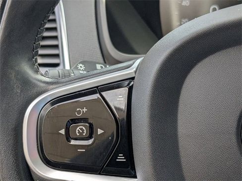 Used 2021 Volvo XC90 T6 Momentum w/ Advanced Package image 12