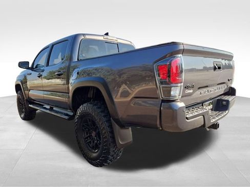 Used 2021 Toyota Tacoma TRD Pro AWD/4WD image 11