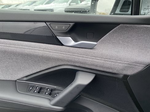 New 2025 Volkswagen Tiguan S image 18