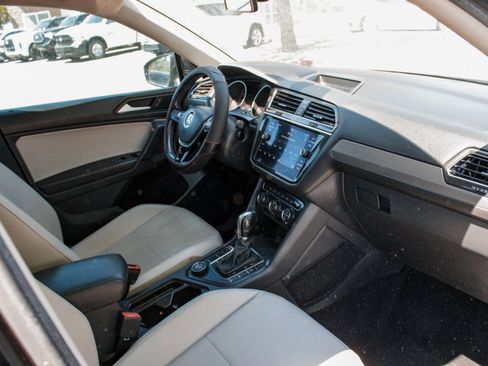 Used 2019 Volkswagen Tiguan SEL AWD/4WD image 31