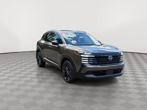 New 2026 Nissan Kicks SR AWD/4WD image 2