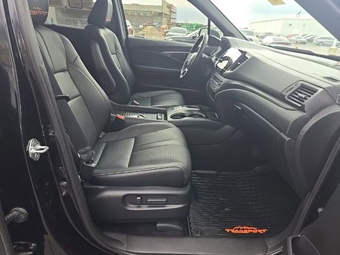 Used 2023 Honda Passport TrailSport image 29