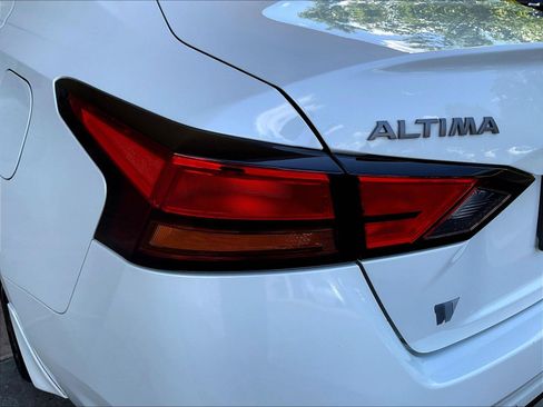 Used 2024 Nissan Altima 2.5 SR w/ SR Premium Package FWD image 22