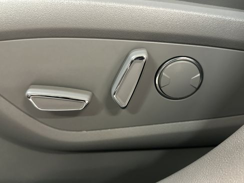 Used 2022 Lincoln Nautilus Reserve w/ Luxury Package image 22