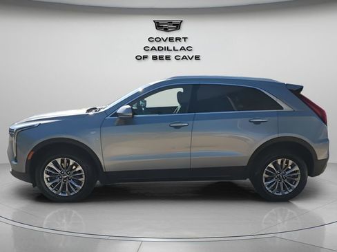 Used 2024 Cadillac XT4 Premium Luxury image 5