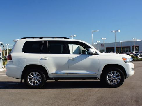 Used 2021 Toyota Land Cruiser image 22