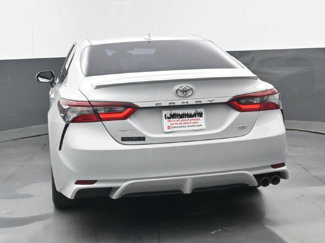 Used 2024 Toyota Camry SE FWD image 4