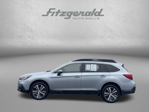Used 2019 Subaru Outback 2.5i Limited w/ Popular Package #2 image 3