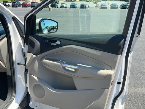 Used 2018 Ford Escape Titanium w/ Ford Safe & Smart Package AWD/4WD image 29