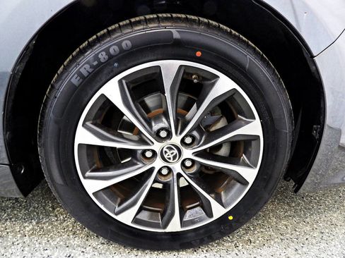 Used 2016 Toyota Avalon XLE image 21