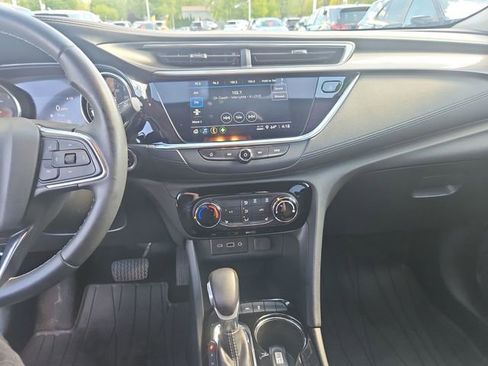 Used 2023 Buick Encore GX Preferred w/ Cold Weather Comfort Package AWD/4WD image 18