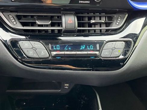 Used 2021 Toyota C-HR XLE image 25