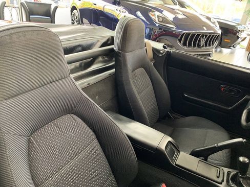 Used 1996 MAZDA MX-5 Miata RWD image 10