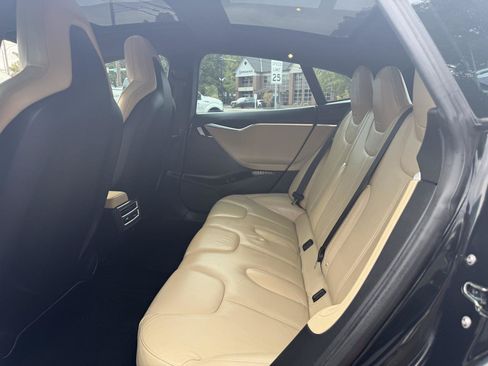 Used 2015 Tesla Model S 70 RWD image 15
