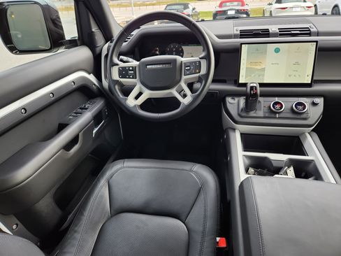 Certified 2025 Land Rover Defender 110 X-Dynamic SE image 13