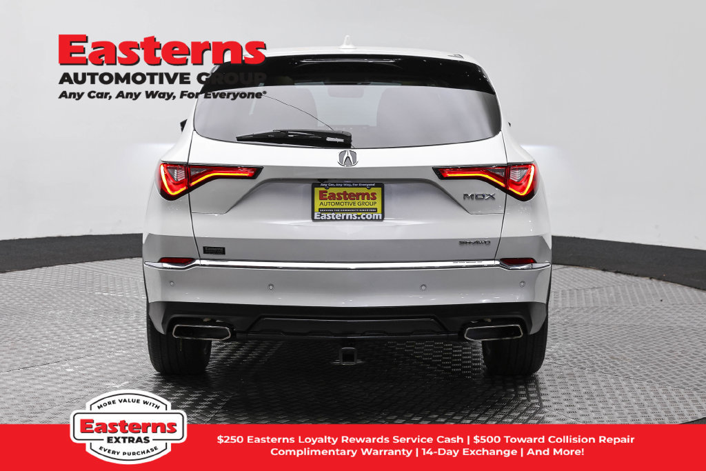 Used 2023 Acura MDX w/ Technology Package AWD/4WD image 7