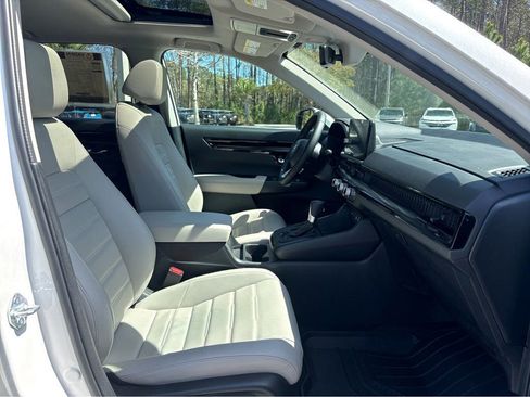Used 2025 Honda CR-V EX-L image 8