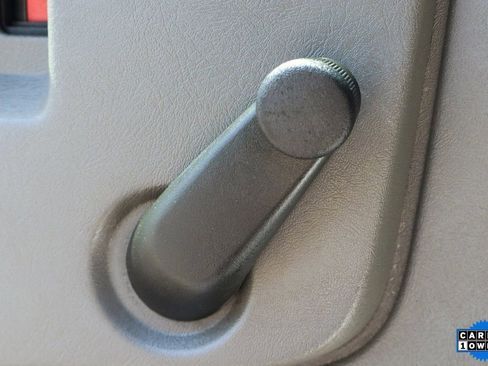 Used 2018 Chevrolet Express 3500 image 15