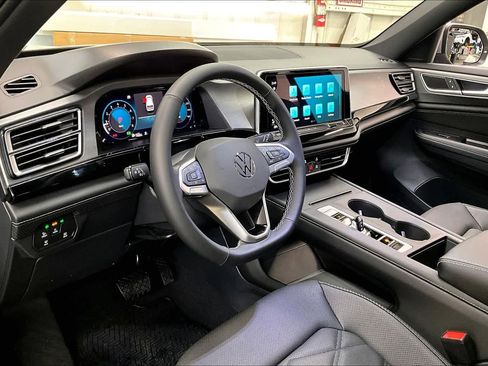New 2026 Volkswagen Atlas Cross Sport SE image 8