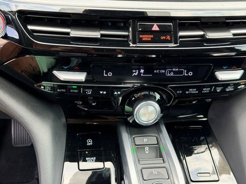 Certified 2024 Acura MDX FWD w/ Technology Package image 7
