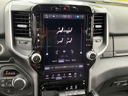 New 2026 RAM 1500 4x4 Crew Cab image 4