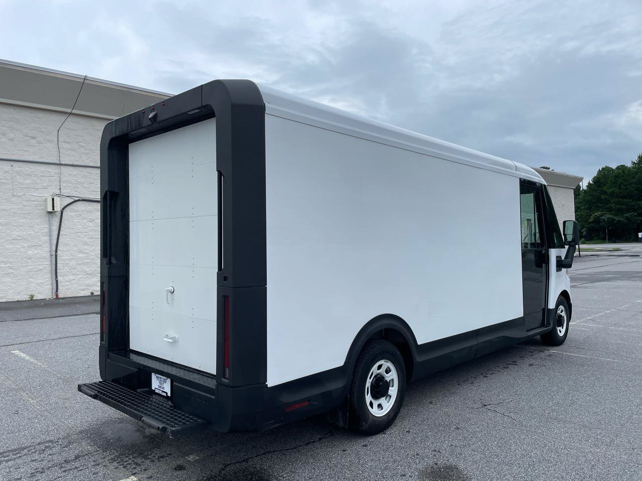 Used 2024 Chevrolet Brightdrop 600 w/ Commercial Equipment Package AWD/4WD image 7