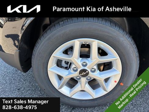 New 2025 Kia Soul LX image 30