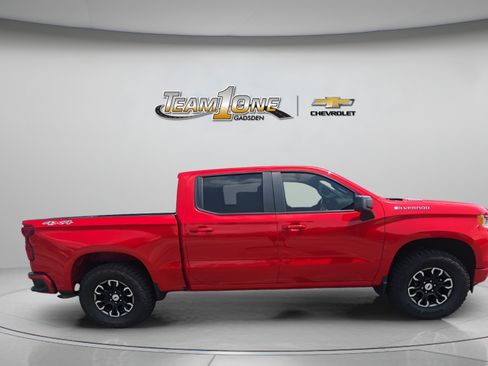 Used 2023 Chevrolet Silverado 1500 RST AWD/4WD image 9