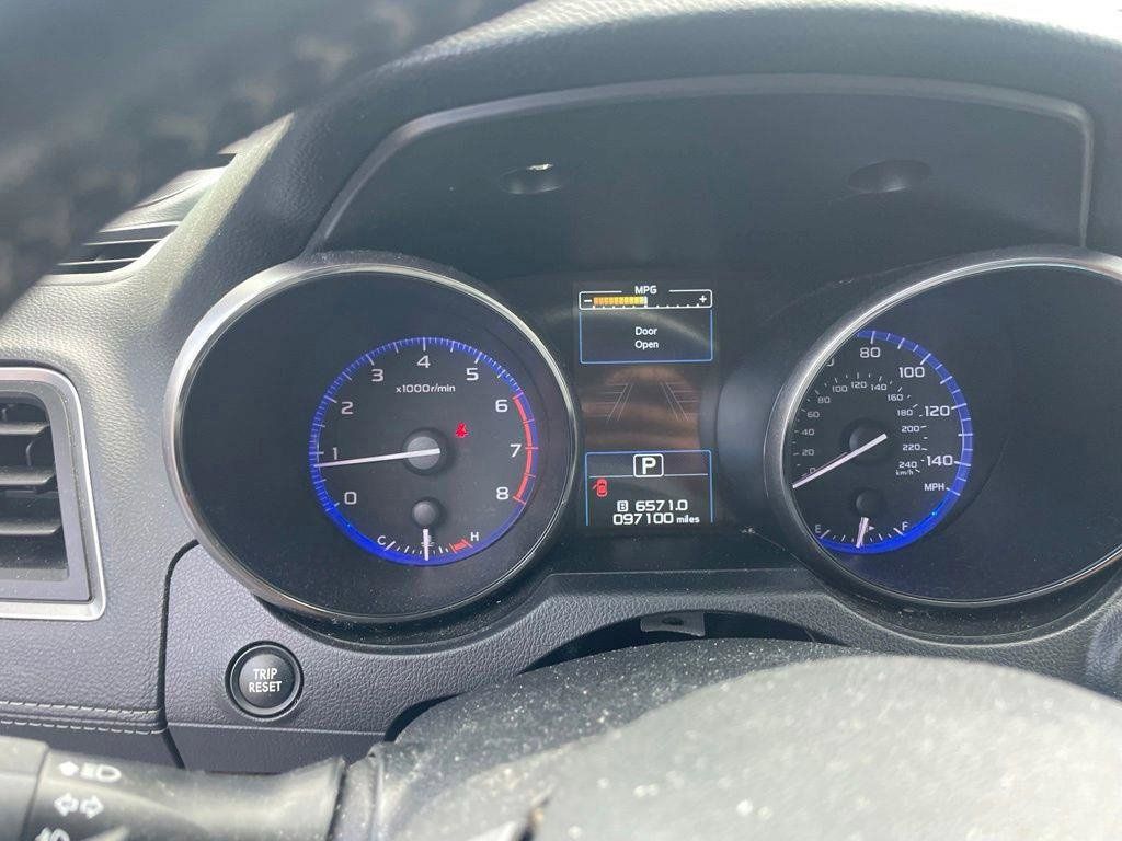 Used 2019 Subaru Outback 2.5i Touring AWD/4WD image 4