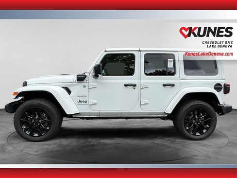 Used 2024 Jeep Wrangler Unlimited Sahara AWD/4WD image 5