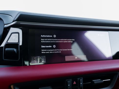 New 2025 Porsche Macan 4S Electric image 18