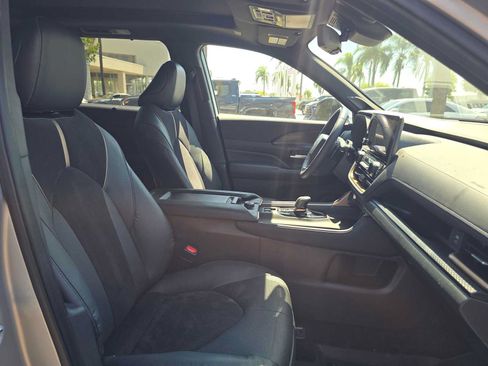 Certified 2024 Toyota Grand Highlander AWD Hybrid image 10