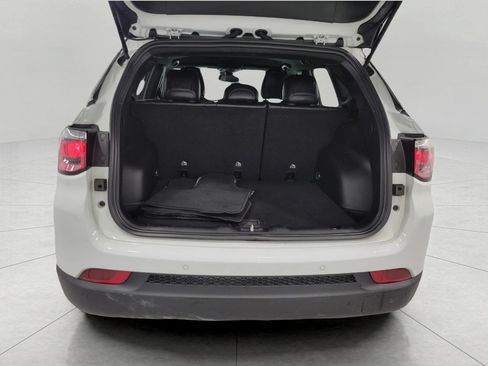 Used 2025 Jeep Compass Limited AWD/4WD image 15