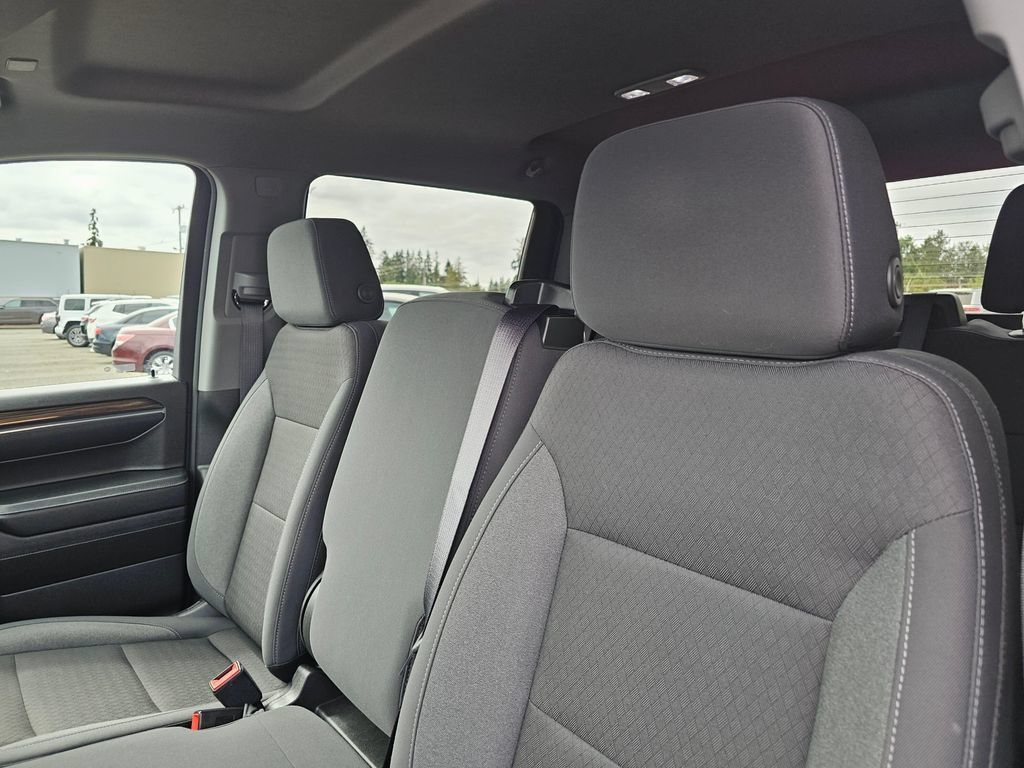 Used 2024 Chevrolet Silverado 1500 LT AWD/4WD image 19