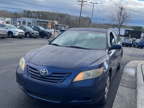 Used 2009 Toyota Camry LE image 2