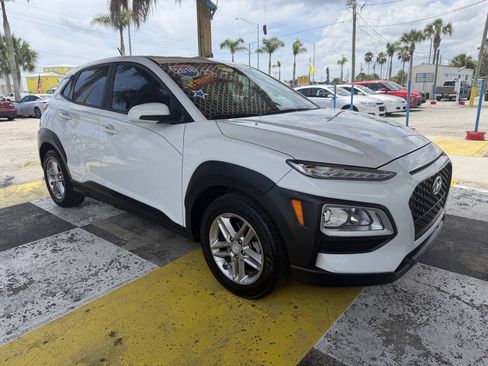 Used 2018 Hyundai Kona SE FWD image 3