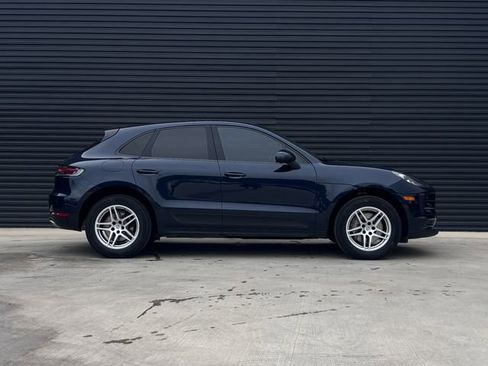 Certified 2021 Porsche Macan AWD/4WD image 8