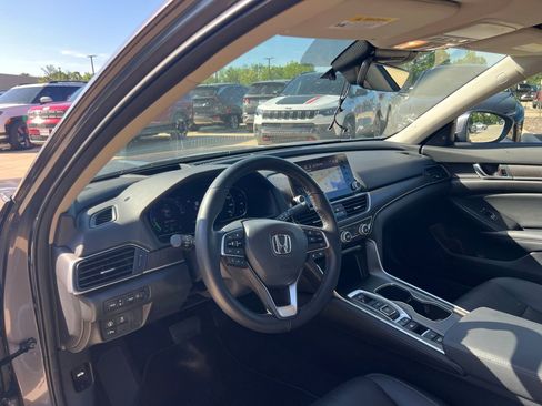 Used 2022 Honda Accord Touring image 23