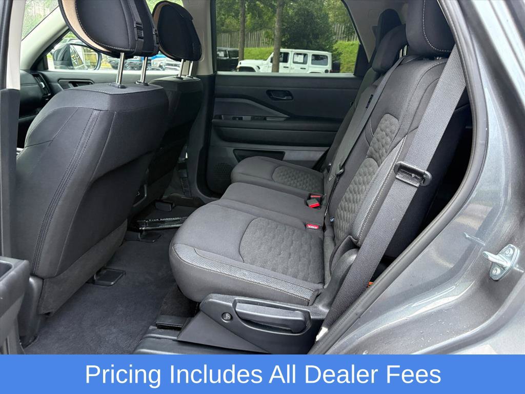 Used 2025 Nissan Pathfinder S AWD/4WD image 21