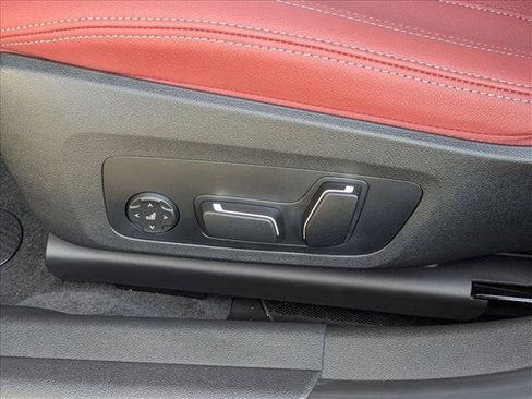 New 2026 BMW 330i Sedan image 4