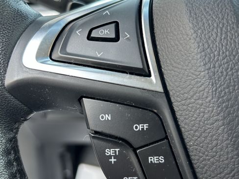 Used 2020 Ford Edge SEL w/ Convenience Package AWD/4WD image 23