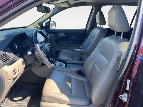 Used 2016 Honda Pilot Touring image 8