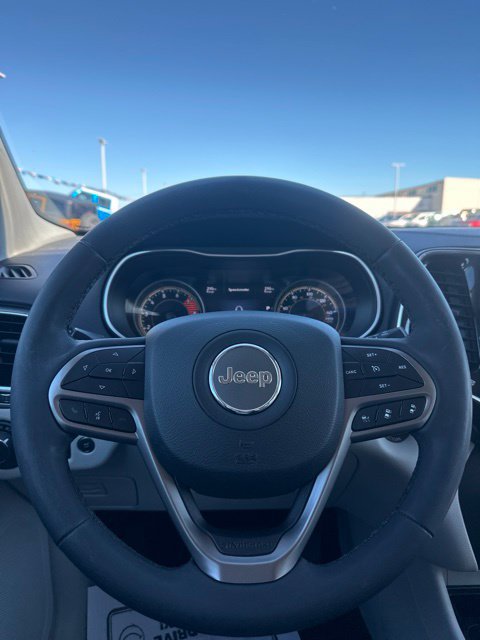 Used 2021 Jeep Cherokee Limited w/ Elite Package AWD/4WD image 23