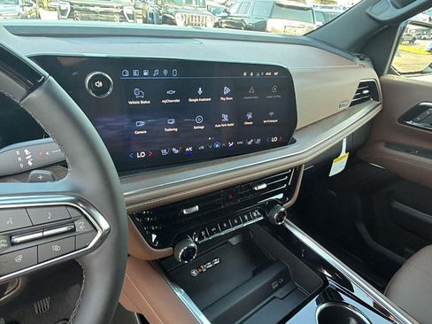 New 2026 Chevrolet Suburban High Country AWD/4WD image 6