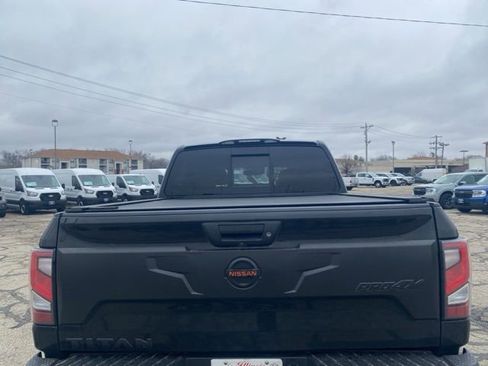 Used 2020 Nissan Titan PRO-4X w/ Pro-4x Convenience Package image 6