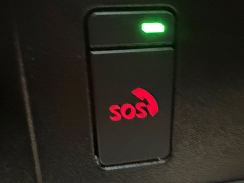 Used 2026 Nissan Pathfinder SV image 35