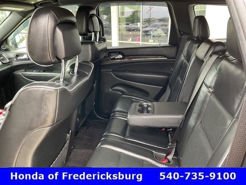 Used 2019 Jeep Grand Cherokee Overland AWD/4WD image 26