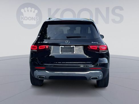 Used 2022 Mercedes-Benz GLB 250 4MATIC w/ Premium Package Lite image 10