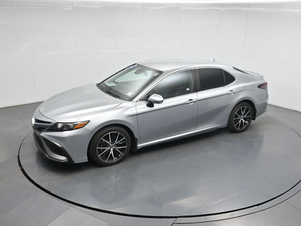Used 2024 Toyota Camry SE w/ Convenience Package FWD image 41